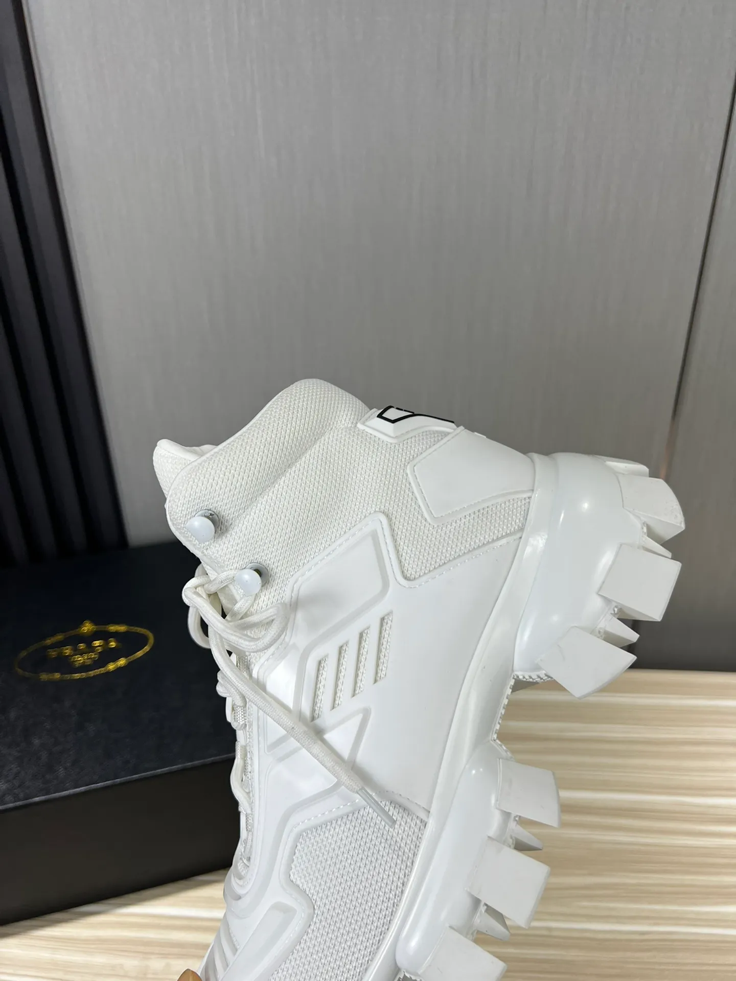 Men's shoes 💰660💰 [PRADA] Couple's popular item at the counter 💑Official website synchronized ⬆️Original fly-woven film fabric + cowhide lining, 1⃣️:1⃣️reproduction, original sole, 35-45 (45.46 custom-made, non-refundable)